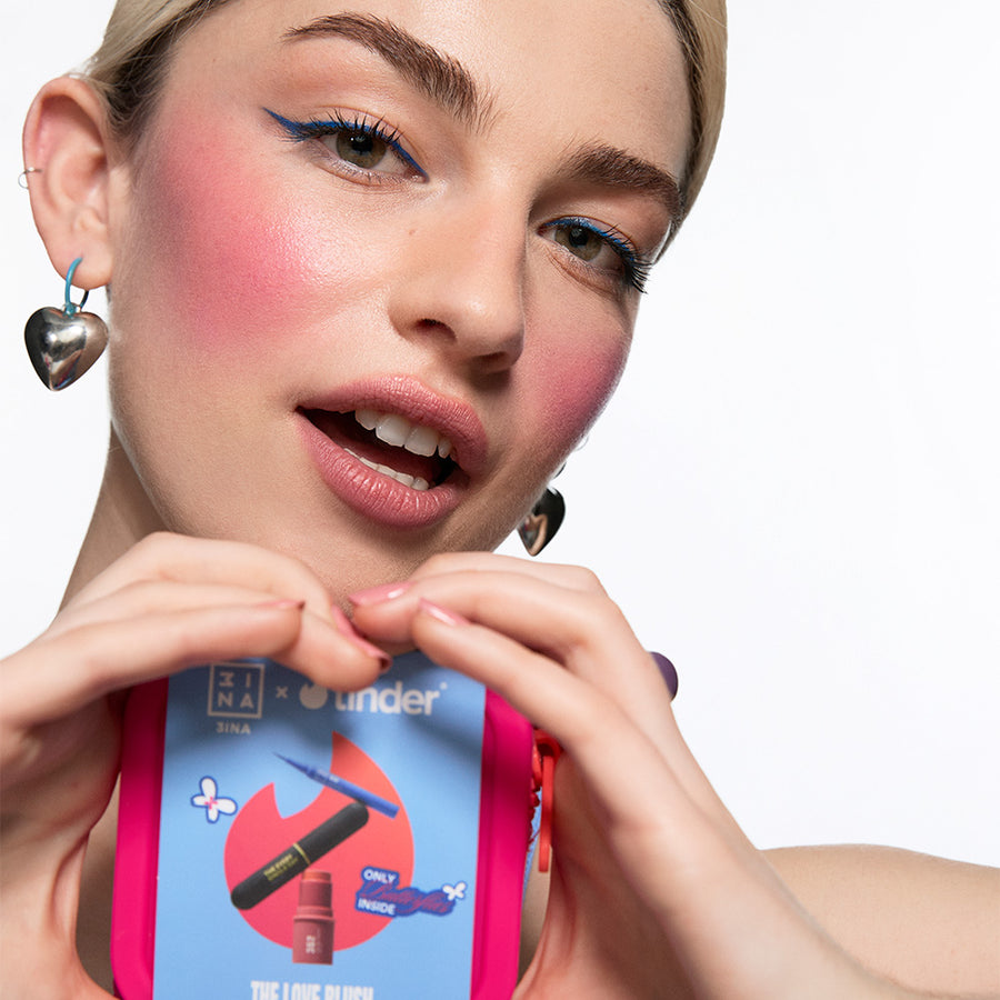 THE LOVE BLUSH KIT